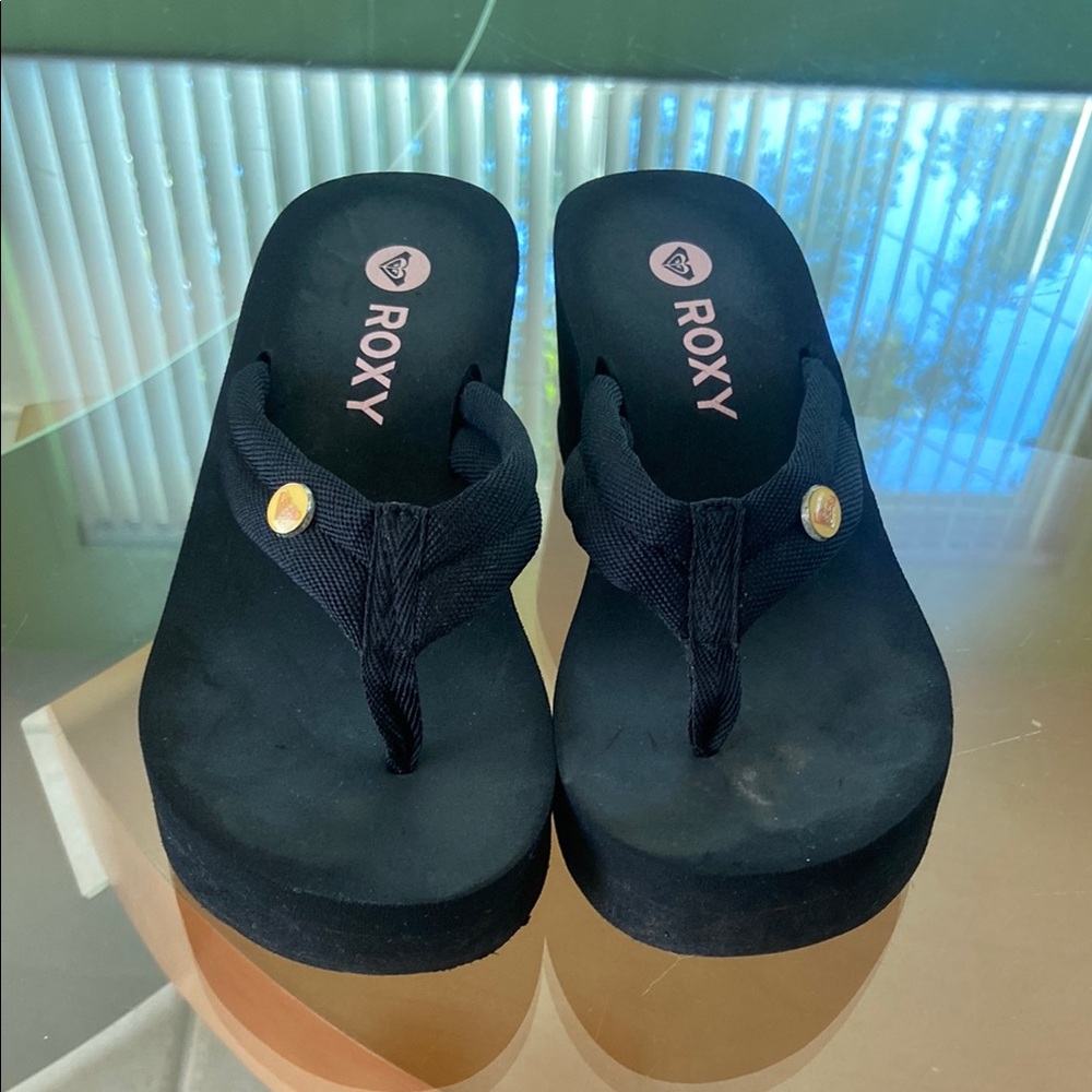 Y2K ROXY platform flip flops
